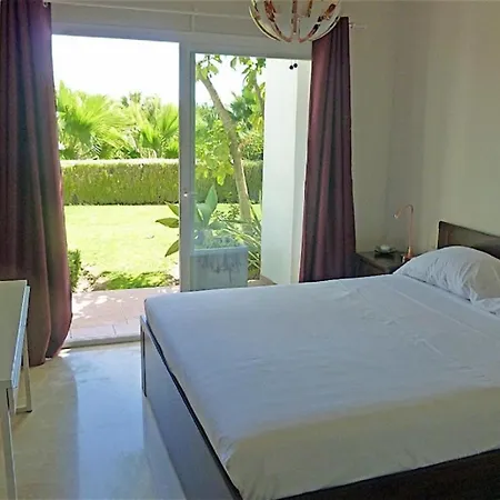 21 Alcazaba Lagoon Groundfloor Tropical Garden Apartament *